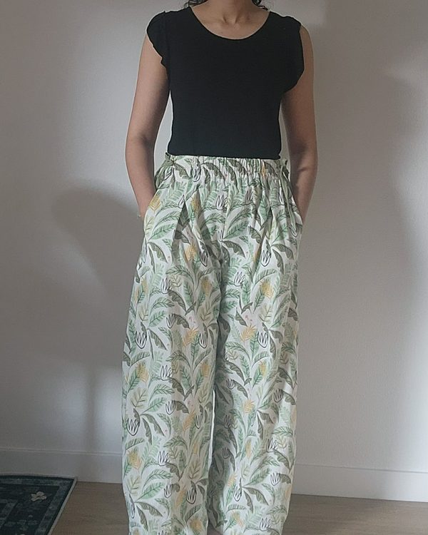 Jasmine balloon pants sewn by @my_makes_and_takes